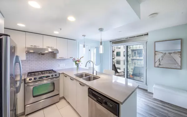 Richmond, BC V6Y 0E1,6888 Cooney RD #609