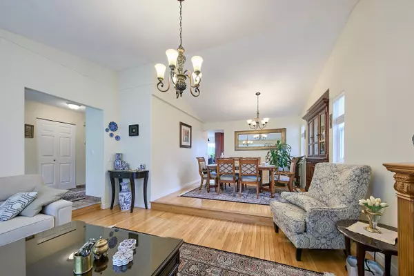Coquitlam, BC V3B 4T6,1313 Johnson ST