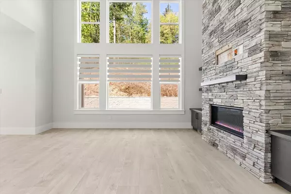 43360 Blue Grouse LN Lindell Beach, BC V2R 0X8