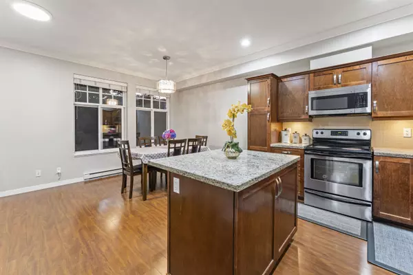 Surrey, BC V3S 2W3,14462 61a AVE #25