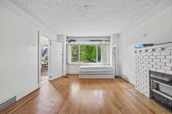 Vancouver, BC V6S 1A9,3579 W 18th AVE