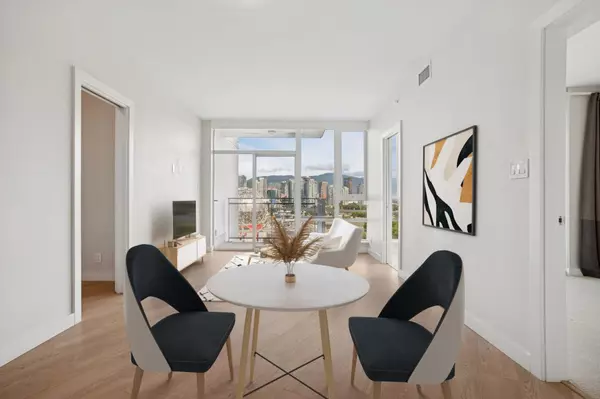1618 Quebec ST #1706, Vancouver, BC V6A 0C5