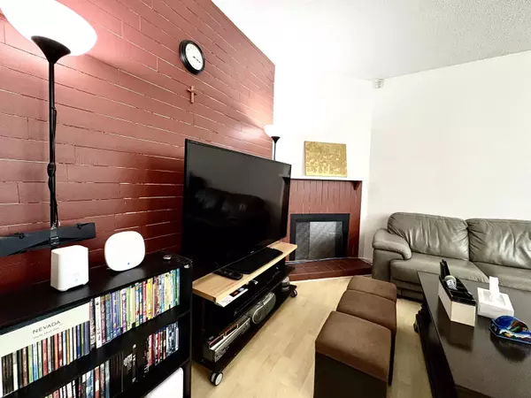 Port Moody, BC V3H 3X7,257 Angela DR