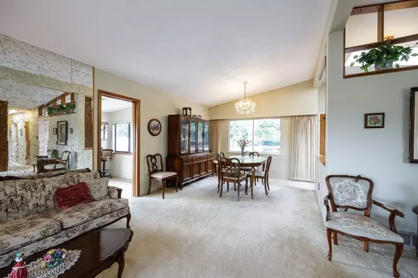 North Vancouver, BC V7H 2H5,697 Plymouth DR