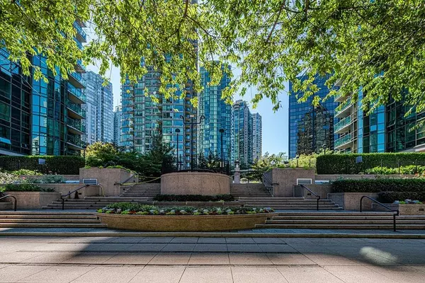 Vancouver, BC V6E 4N1,555 Jervis ST #807