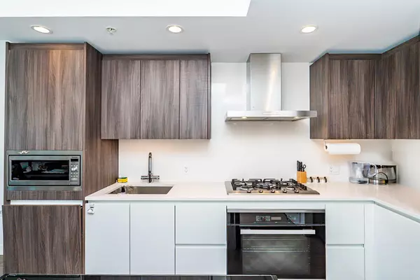 6328 No. 3 RD #1404 Richmond, BC V6Y 0L6