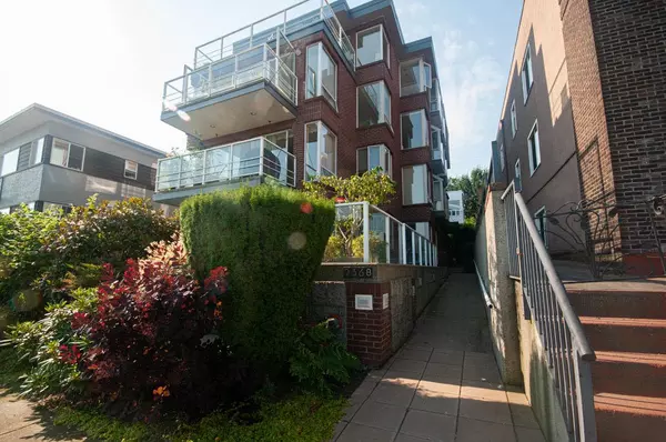 2368 Cornwall AVE #101, Vancouver, BC V6K 1B7