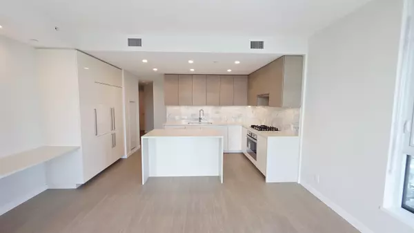 Burnaby, BC V5C 0N7,2186 Gilmore AVE #2208