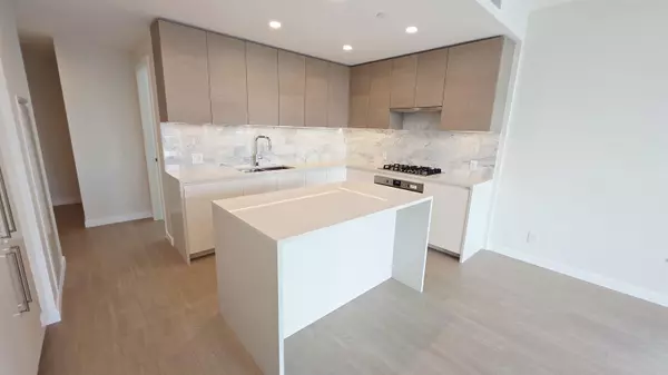 Burnaby, BC V5C 0N7,2186 Gilmore AVE #2208