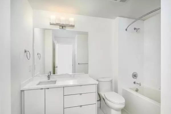 Abbotsford, BC V2T 3L6,2649 James ST #605