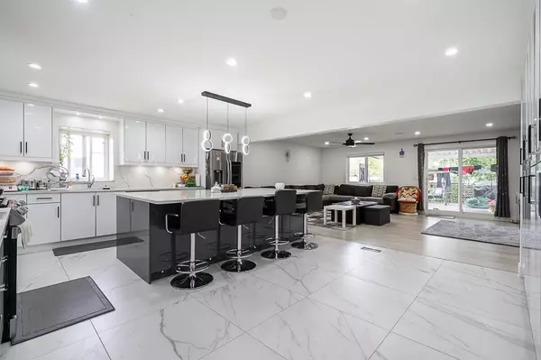 Surrey, BC V3W 0M4,8736 140a ST