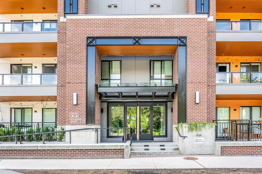 55 Klahanie DR #319, Port Moody, BC V3H 0M9