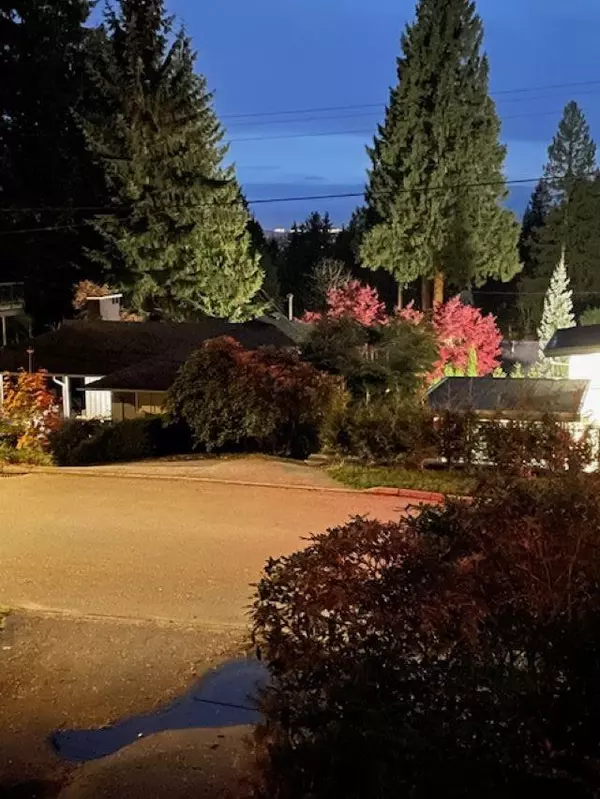 North Vancouver, BC V7N 3C8,528 Greenway AVE