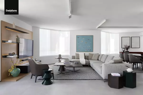 738 Broughton ST, Vancouver, BC V6C 0B2