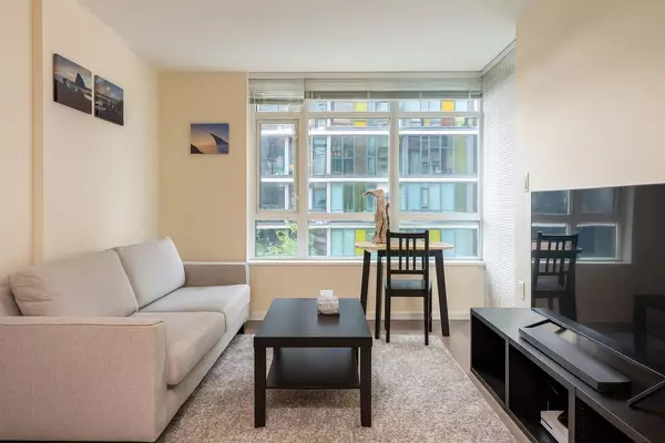 89 W 2nd AVE #604, Vancouver, BC V5Y 0G9