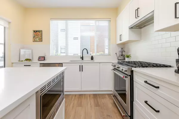 16433 19 AVE #45, Surrey, BC V3Z 0Z1