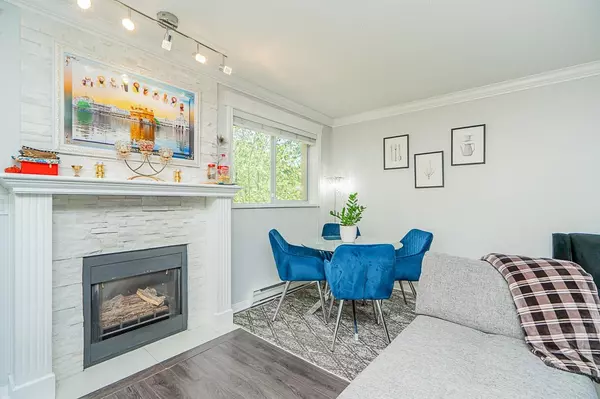 Surrey, BC V3W 0M7,13727 74 AVE #313