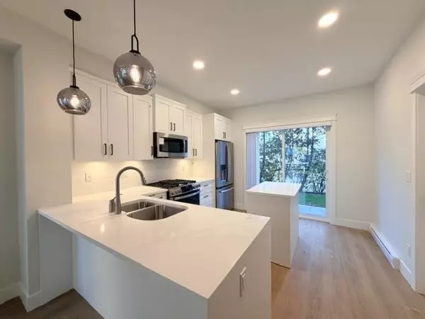 Langley, BC V0V 0V0,20932 83 AVE #4