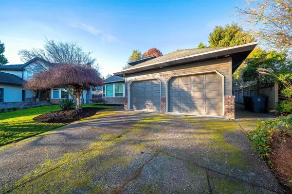 14816 20a AVE, Surrey, BC V4A 8L3