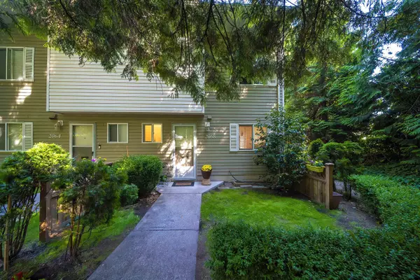 2068 Springer AVE, Burnaby, BC V5B 3M5