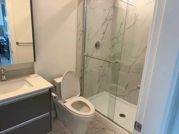 Surrey, BC V3T 0T4,14225 103a AVE #403