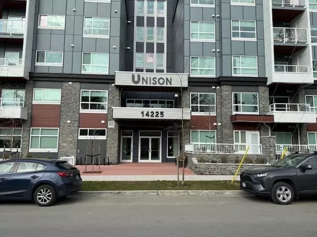 Surrey, BC V3T 0T4,14225 103a AVE #403