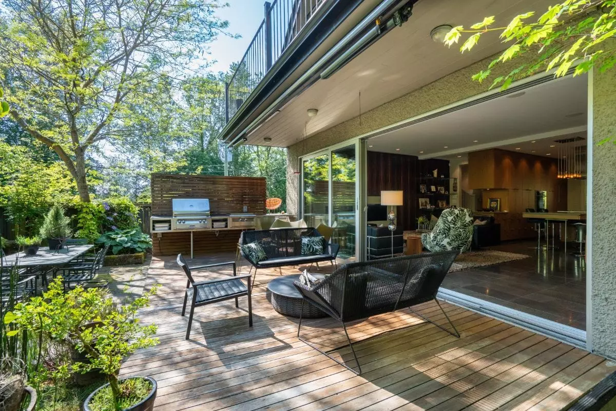 Vancouver, BC V6J 3A3,1850 W 30th AVE