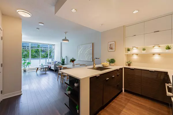 1777 W 7th AVE #626, Vancouver, BC V6J 0E5