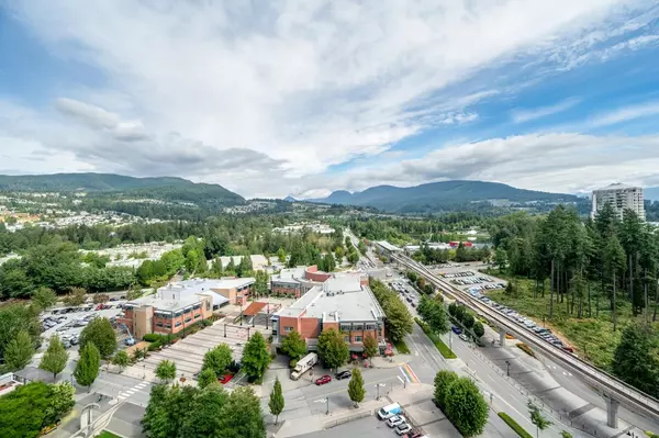 3007 Glen DR #2009, Coquitlam, BC V3B 0L8