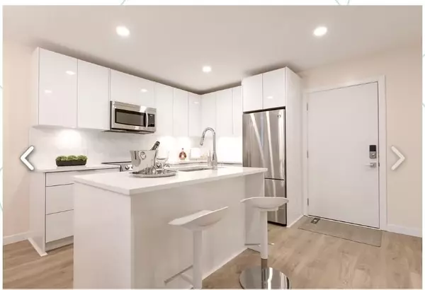 Surrey, BC V4N 0Y6,15735 Fraser HWY #603