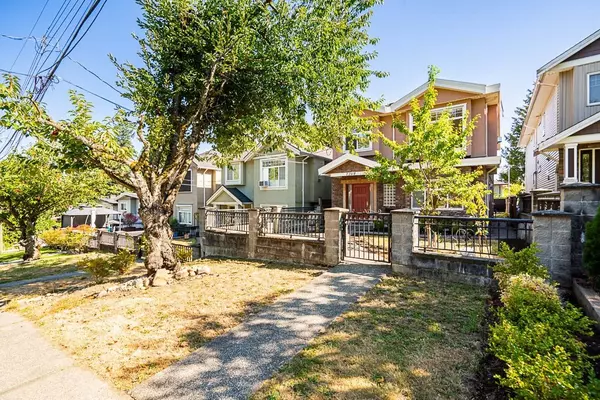 7268 1st ST, Burnaby, BC V3N 3S6