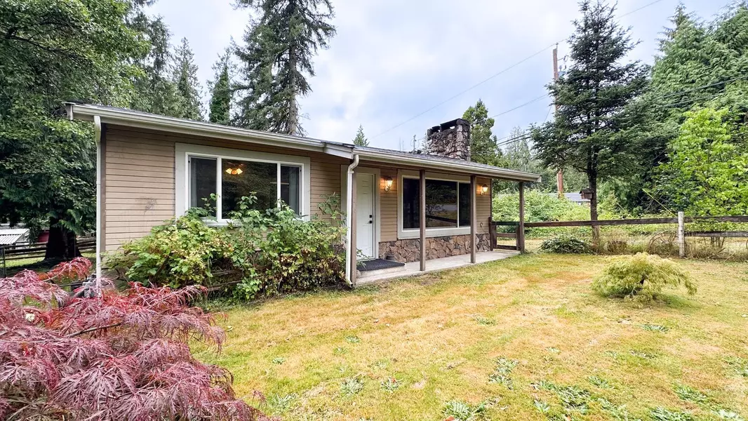 11185 272 ST, Maple Ridge, BC V2W 1Y6