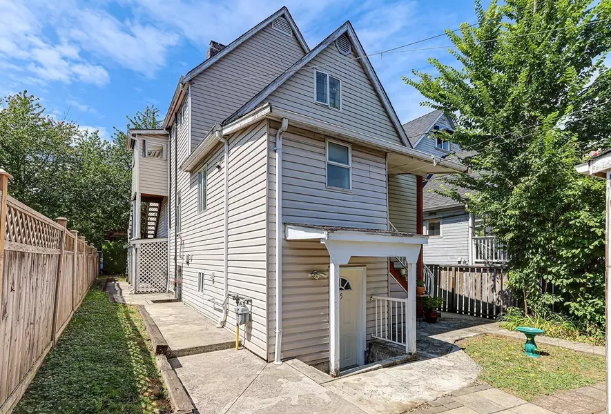 780 Victoria DR, Vancouver, BC V5L 4E6