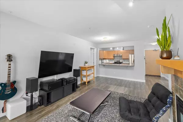 New Westminster, BC V3L 5V7,15 Smokey Smith PL #207