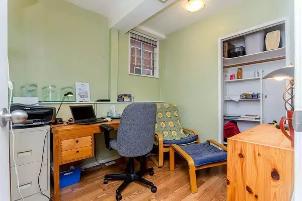 Vancouver, BC V5N 4N5,4358 Victoria DR