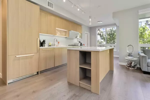 Richmond, BC V6X 0L4,9333 Tomicki AVE #229