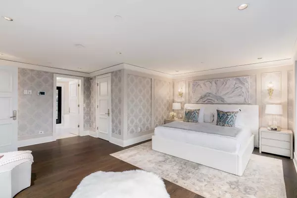 Vancouver, BC V6R 1H8,4524 W 1st AVE