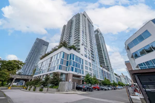 988 Quayside DR #912, New Westminster, BC V3M 0L5