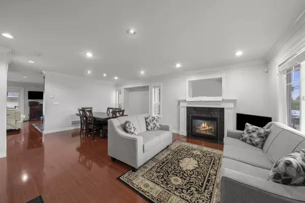 Surrey, BC V3W 5S2,7104 144 ST