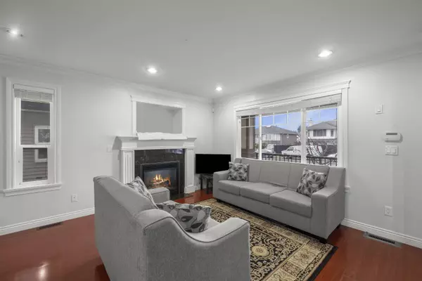 Surrey, BC V3W 5S2,7104 144 ST