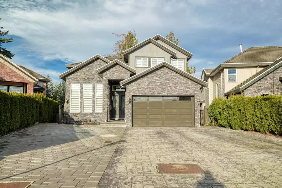14867 76a Ave AVE, Surrey, BC V3S 1S3