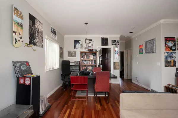 Vancouver, BC V5K 1H6,2870 Mcgill ST