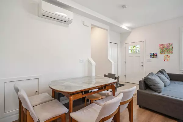 Richmond, BC V6Y 0L2,7780 Bridge ST #1