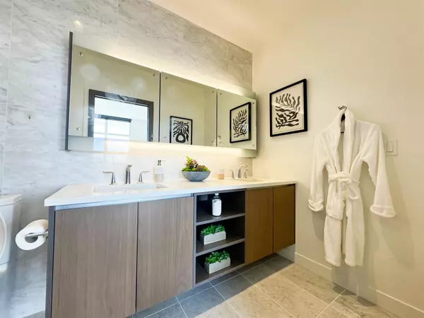 Richmond, BC V6X 0R2,8988 Patterson RD #1805