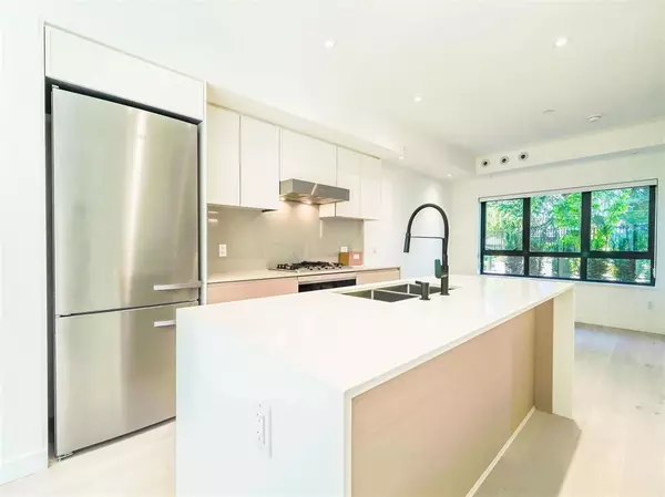 Vancouver, BC V5Z 2H1,550 W 28th AVE #51