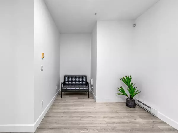 Port Coquitlam, BC V3B 1H2,1988 Suffolk AVE #208