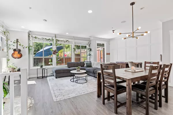 Maple Ridge, BC V2W 0J3,10525 240 ST #11