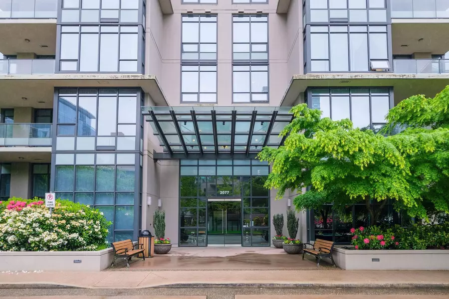 2077 Rosser AVE #207, Burnaby, BC V5C 0G6