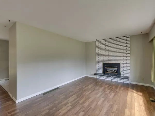 Squamish, BC V0N 1H0,41587 Grant RD