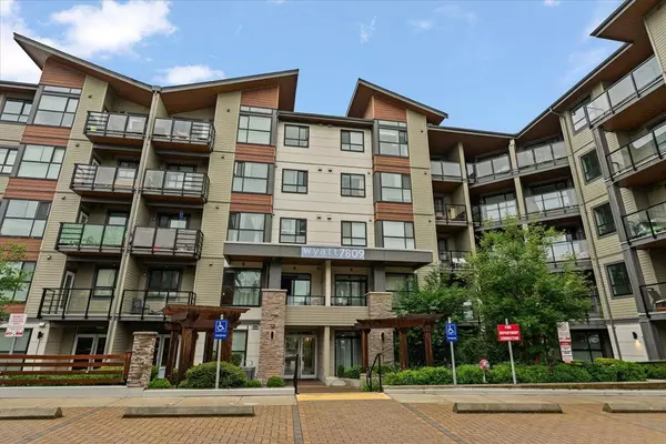 7809 209 ST #202, Langley, BC V2Y 3N6
